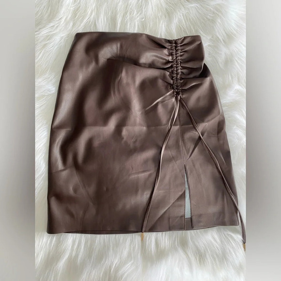 House of  Harlow 1960 Skirt - Picture 2 of 5